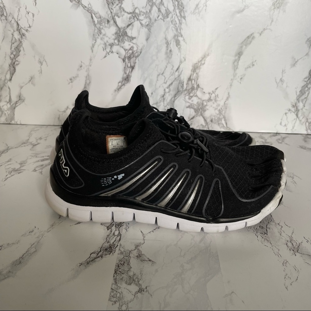 Fila Skeletoes Womens Minimilist Running Shoes 8.5
